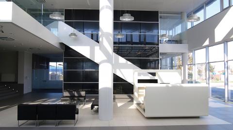 <p>LOUNGE</p>
